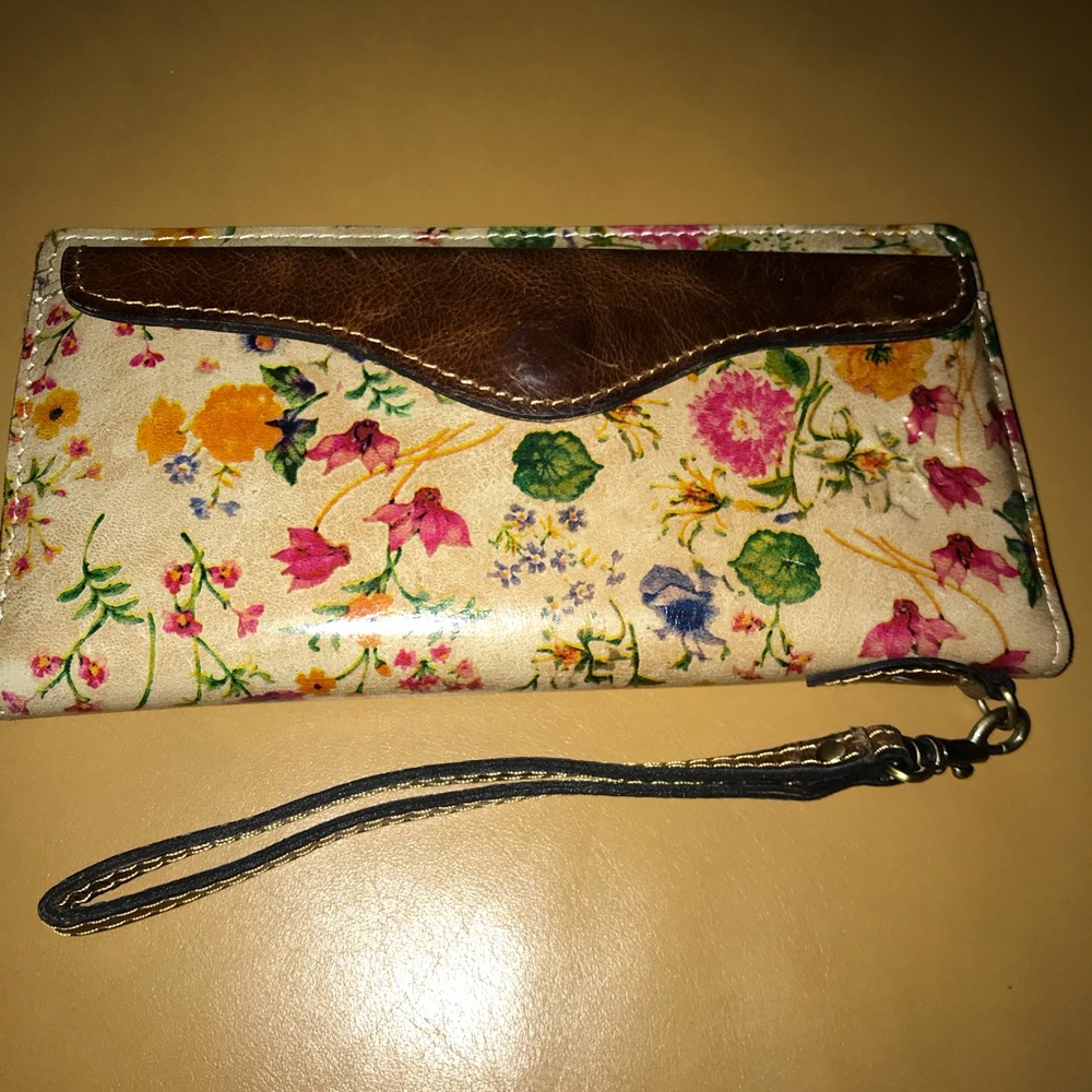 Patricia Nash bifold multiple compartment wallet